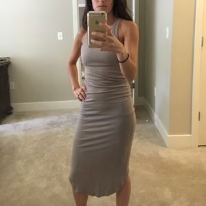 NWT Midi dress in a ribbed material with liner